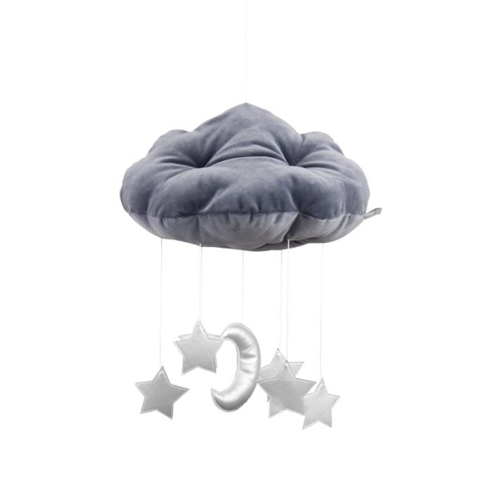 oblacik sivy 2 dadaboom sk <strong>Závesná dekorácia obláčika s mesiacom a hviezdičkami </strong>nad detskú postieľku<strong>,</strong> posteľ či detský kútik je elegantným doplnkom do každej detskej izby.