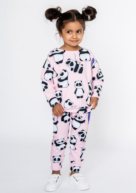 Ilovemilk detske teplaky panda dadaboom sk U nás nájdete <strong>detské oblečenie</strong>, ktoré vášmu dieťatku umožní byť samým sebou. Pohodlné detské outfity, ktoré budú vaše deti milovať.